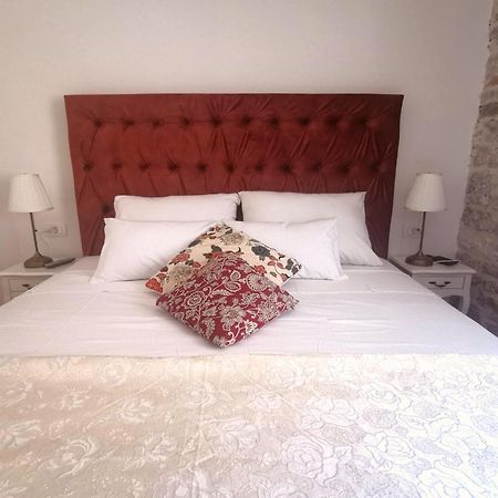 L&L Rooms Royal Σίμπενικ Εξωτερικό φωτογραφία