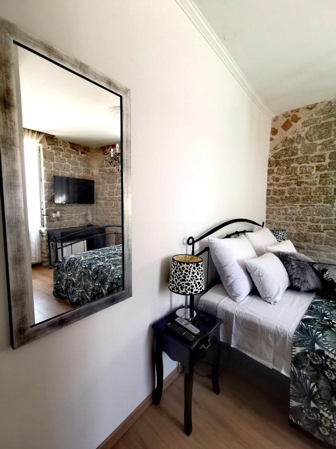 L&L Rooms Royal Σίμπενικ Δωμάτιο φωτογραφία