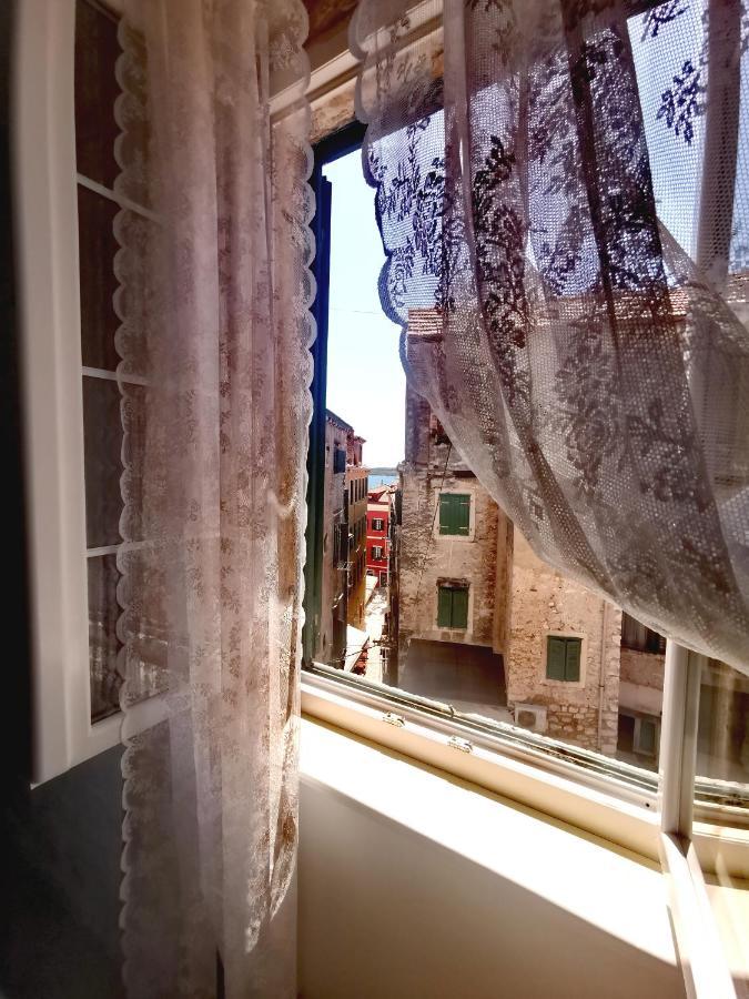 L&L Rooms Royal Σίμπενικ Δωμάτιο φωτογραφία