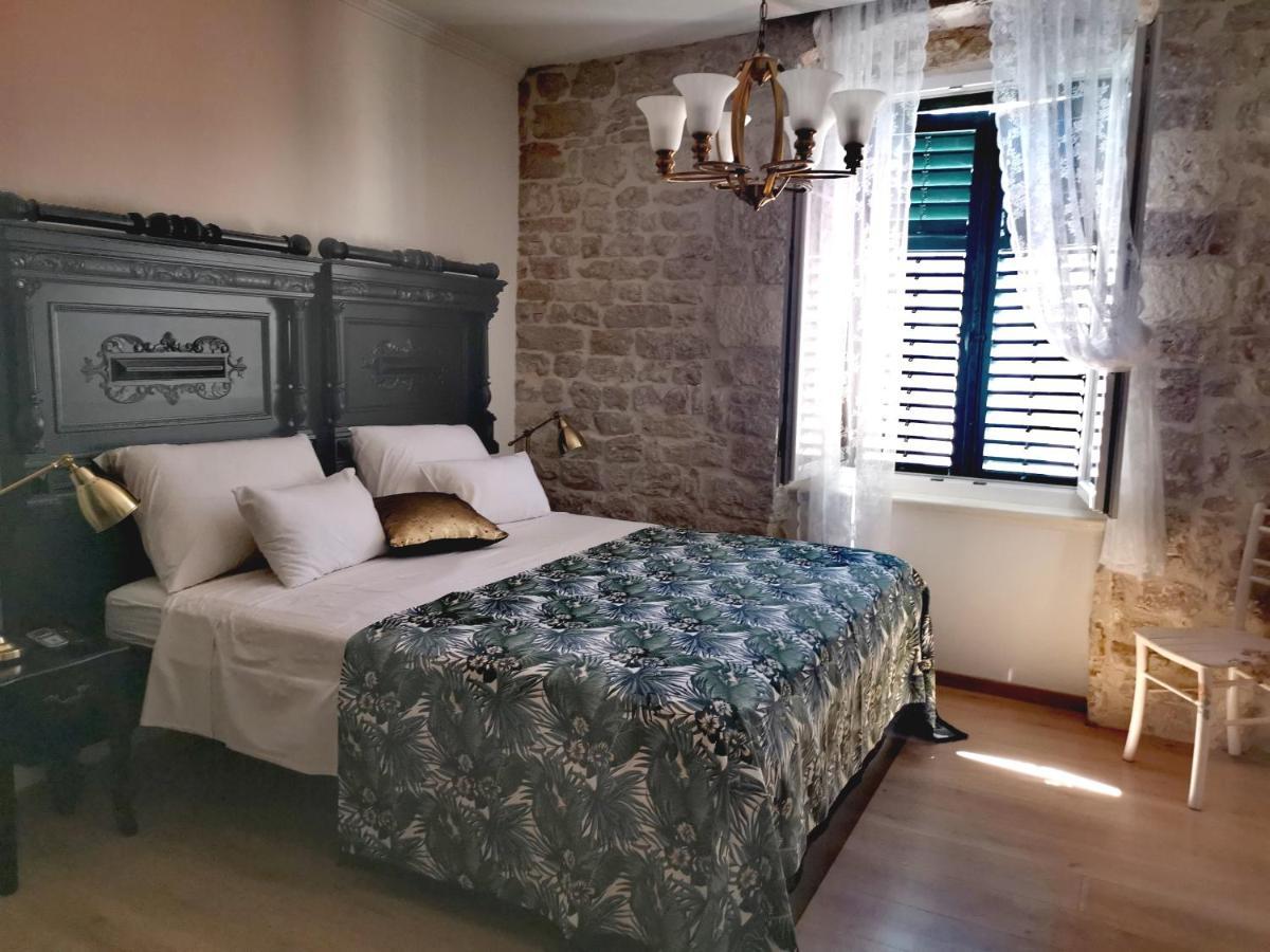 L&L Rooms Royal Σίμπενικ Δωμάτιο φωτογραφία