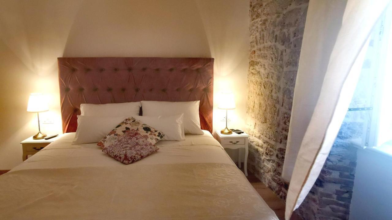 L&L Rooms Royal Σίμπενικ Δωμάτιο φωτογραφία