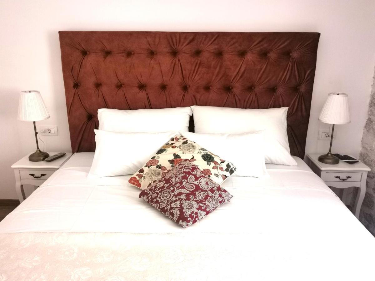 L&L Rooms Royal Σίμπενικ Εξωτερικό φωτογραφία