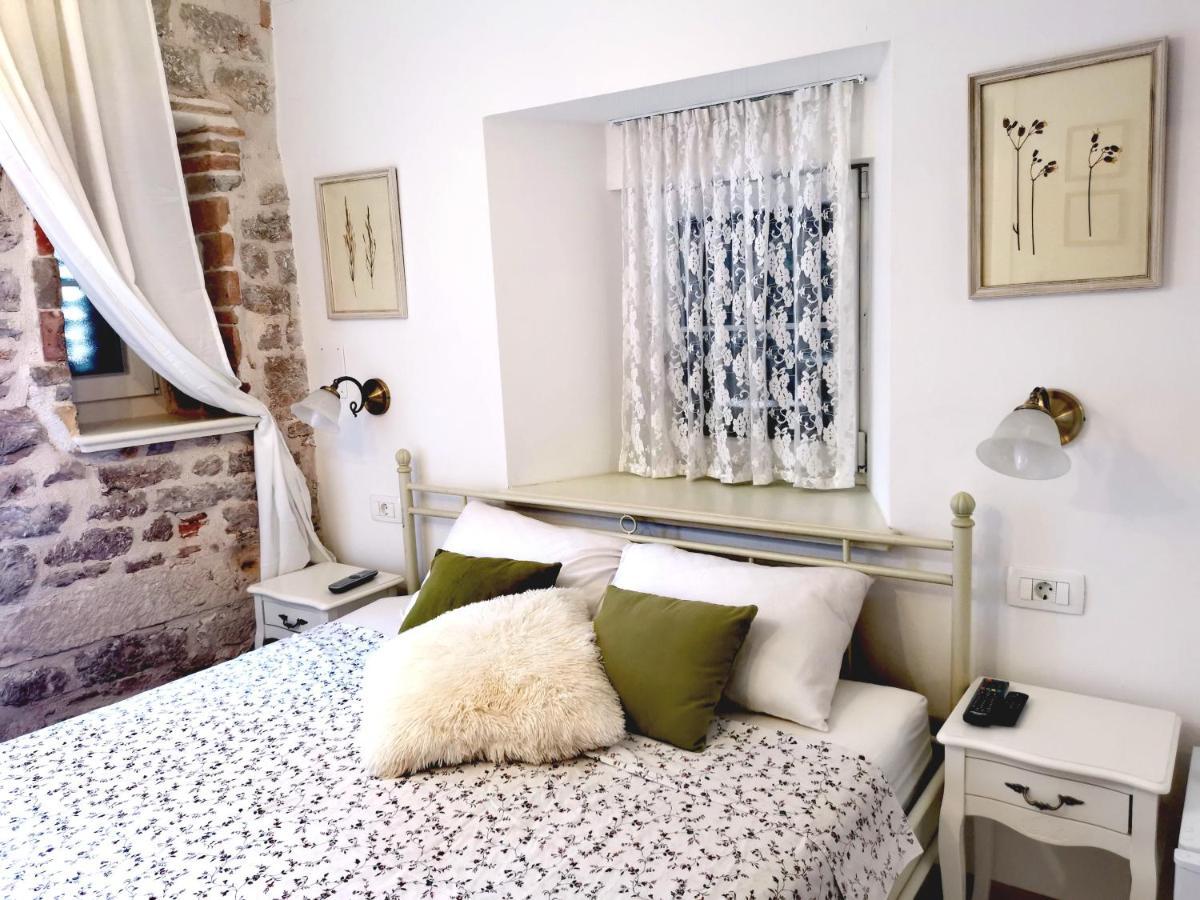 L&L Rooms Royal Σίμπενικ Εξωτερικό φωτογραφία