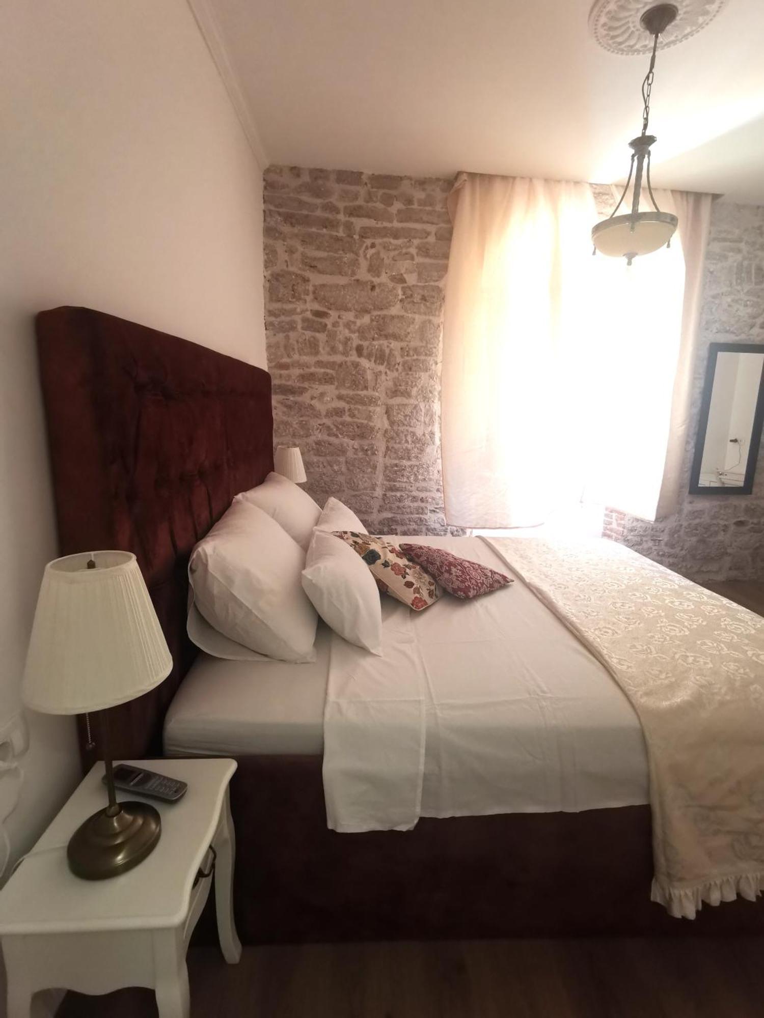 L&L Rooms Royal Σίμπενικ Δωμάτιο φωτογραφία