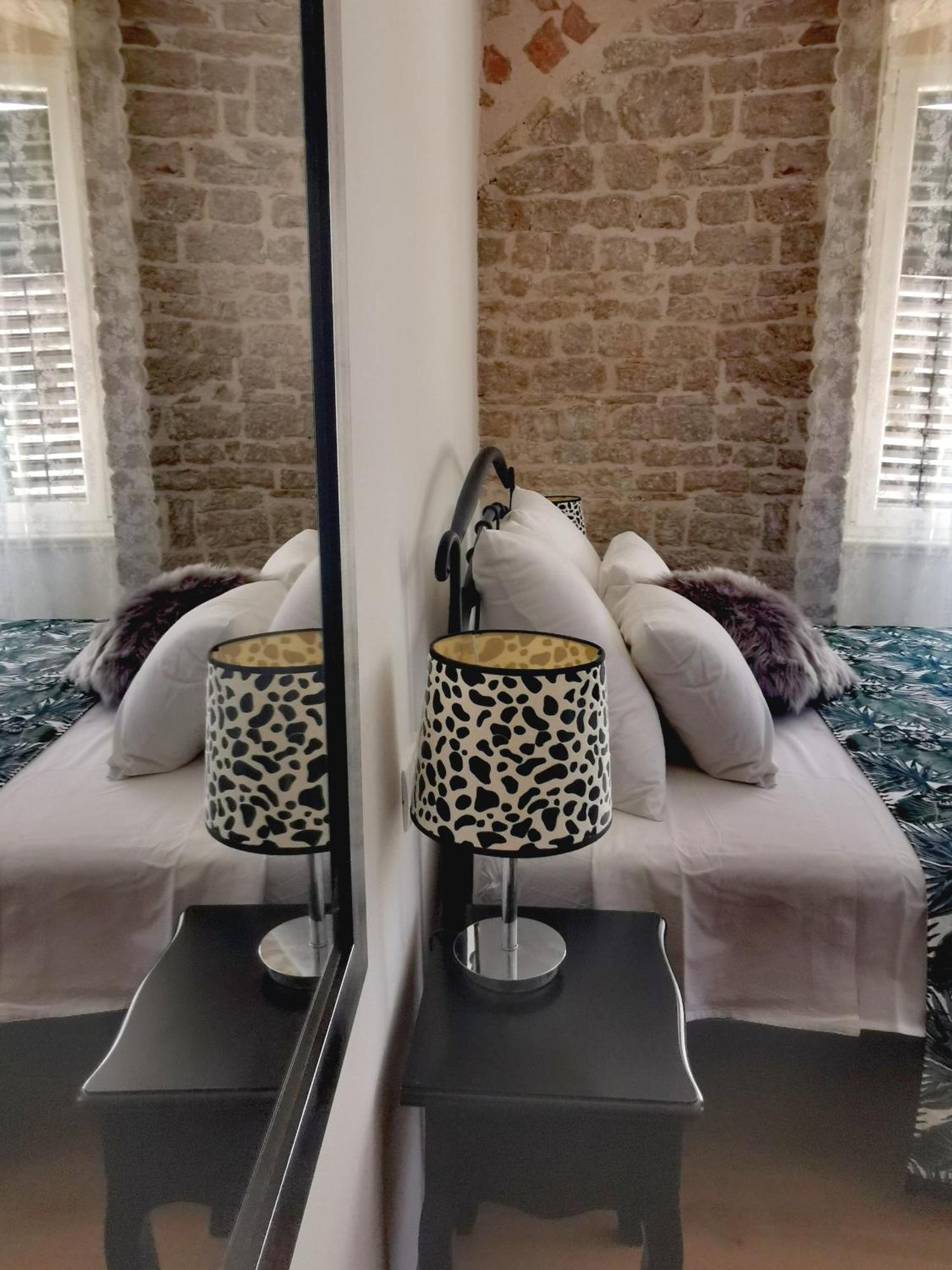 L&L Rooms Royal Σίμπενικ Δωμάτιο φωτογραφία
